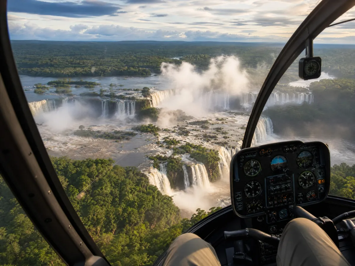 Voo de helicóptero sobre as Cataratas do Iguaçu: preço e como agendar