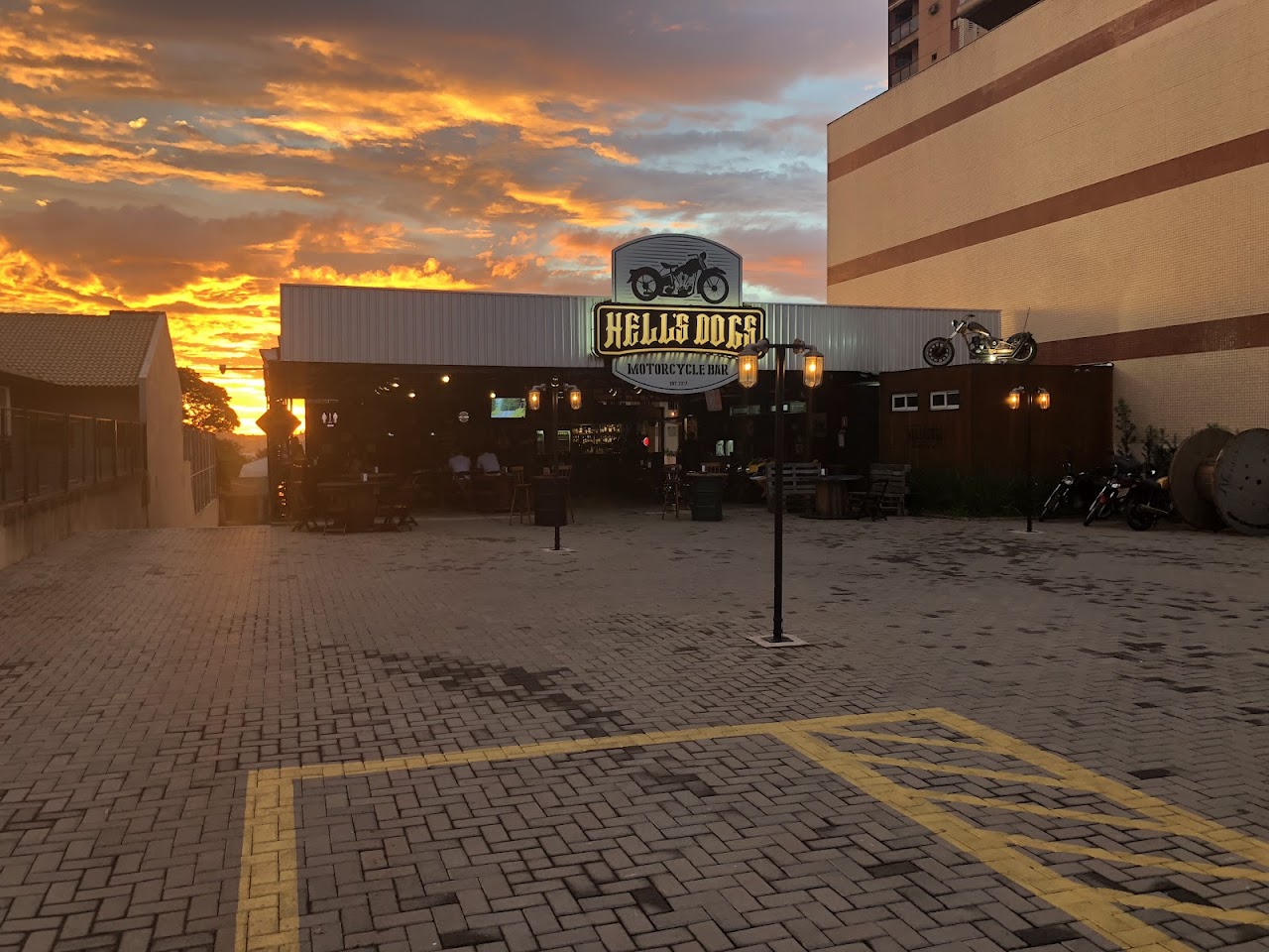 Foto de Hell's Dogs Motorcycle Bar