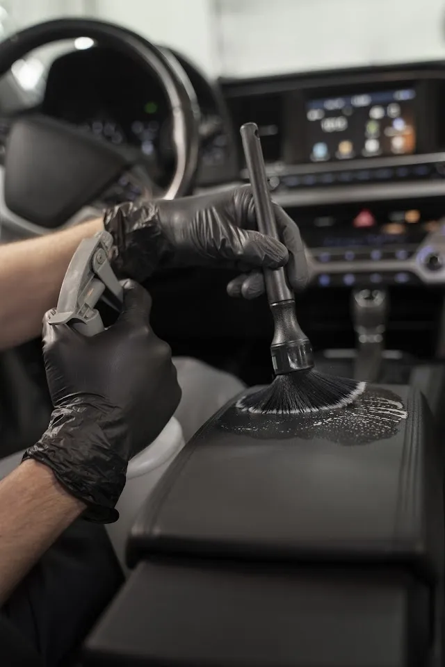 Foto de Aztec Auto Detailer