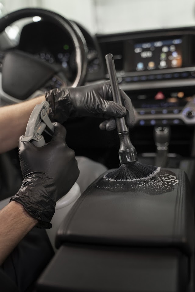 Foto de Aztec Auto Detailer