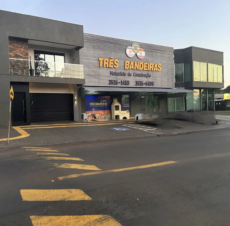 Foto de Três Bandeiras Materiais de Construção
