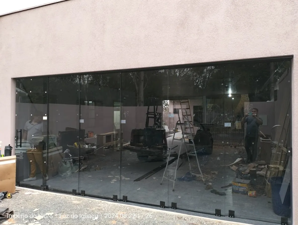 Foto de Imperio porta e janela em esquadria