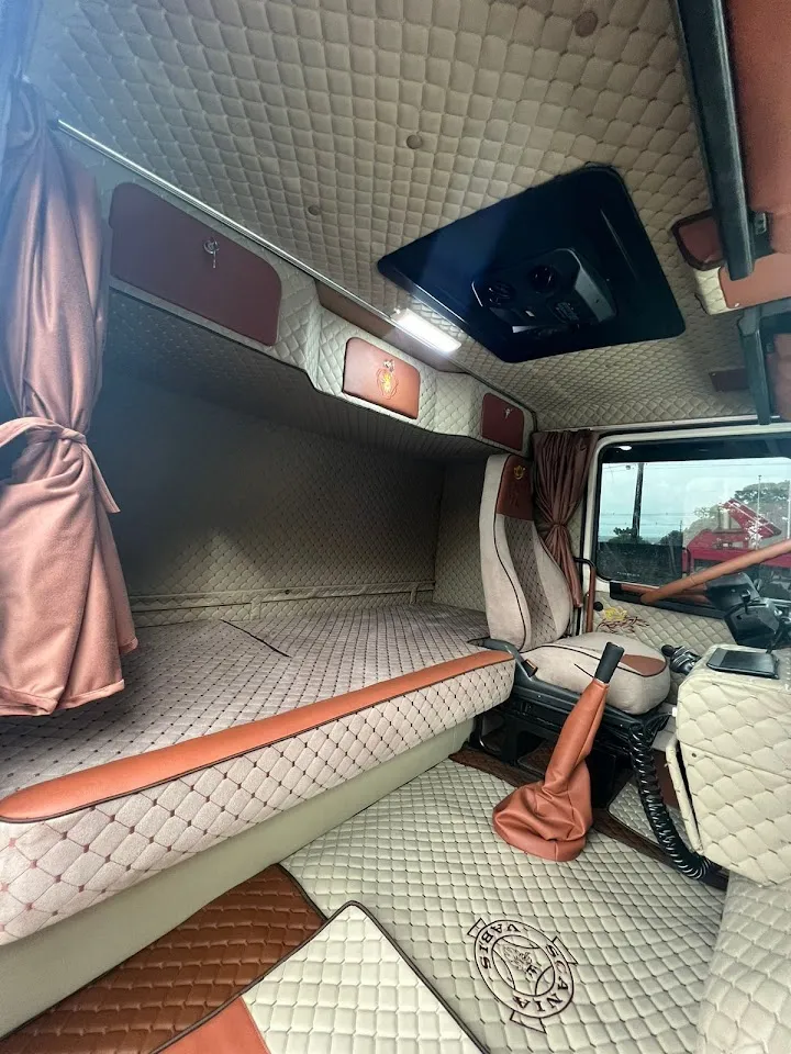 Foto de Dutra Truck Equi. Para Caminhões Ltda