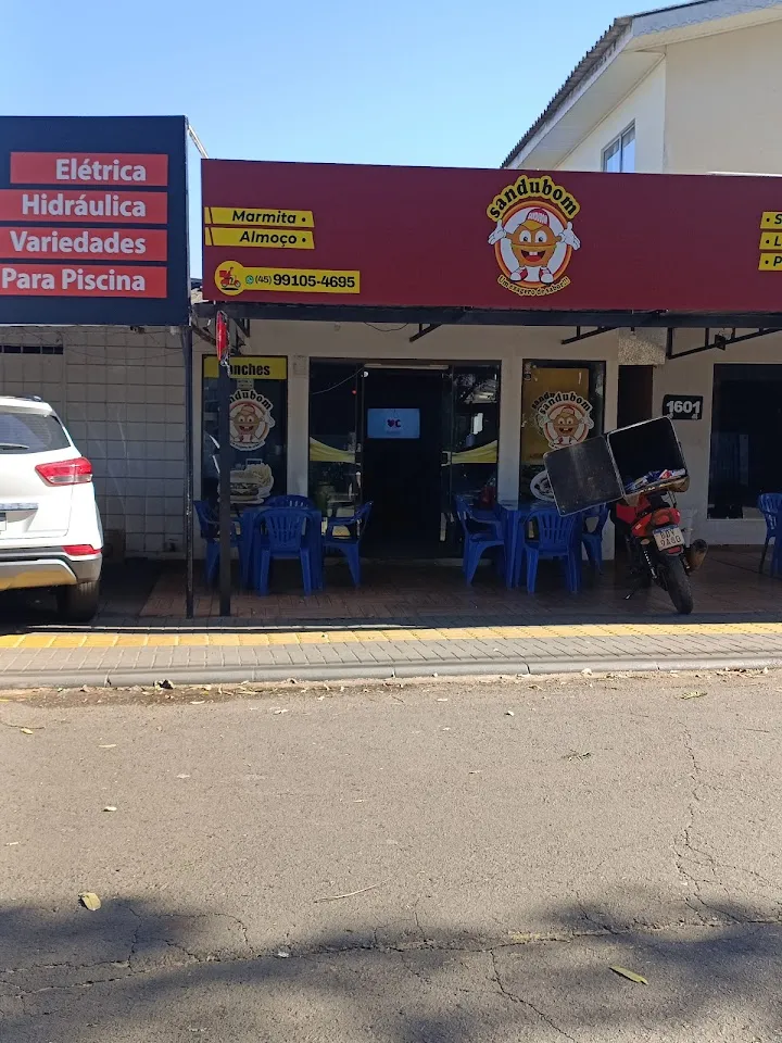 Foto de sandubom lanches