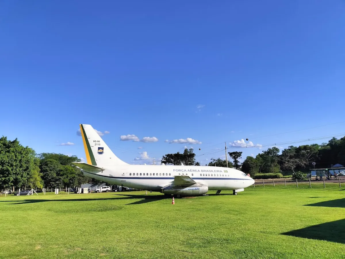 Foto de Helisul: Voo Panorâmico, Táxi Aéreo, Manutenção de Helicóptero, Foz do Iguaçu PR